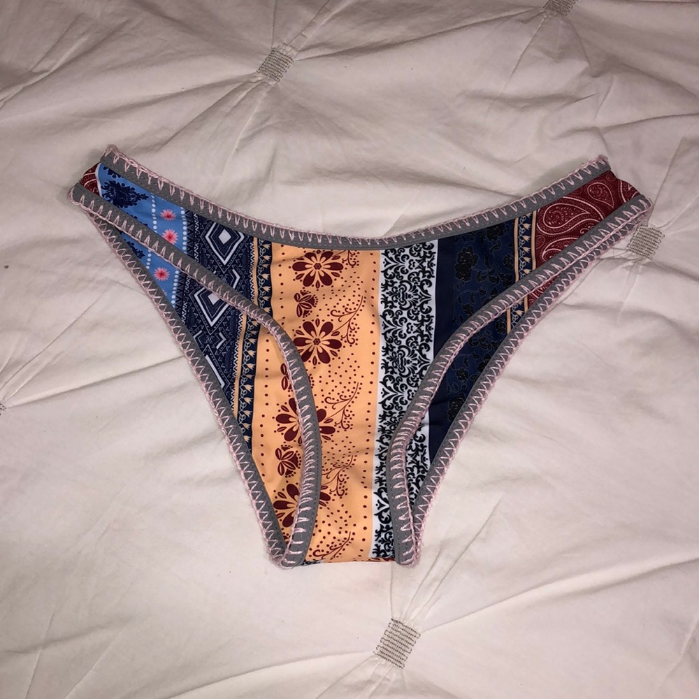 Multi pattern bikini bottoms